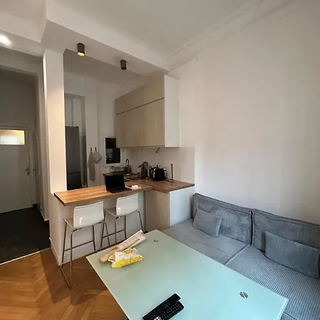 Апартаменты Chic Flat Near The *