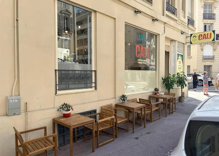 Chic Flat Near The *